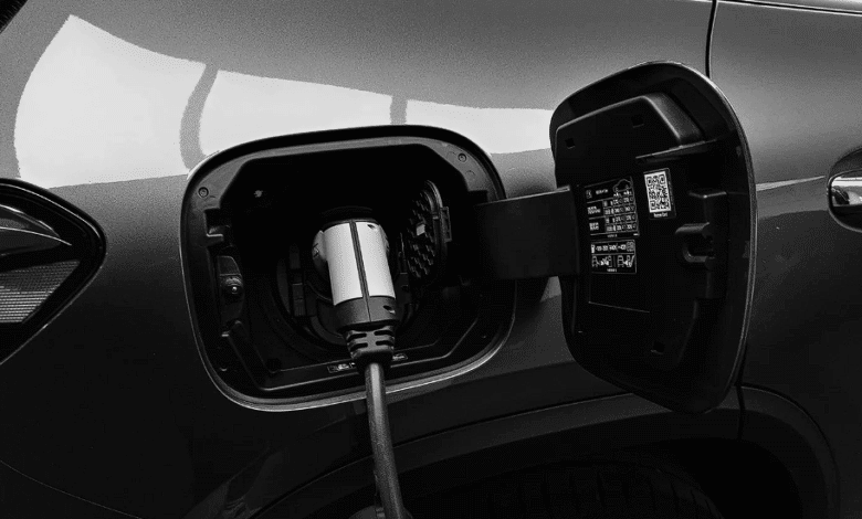 Charging an Electric Car with a Generator – Level 1 & Level 2 Explained